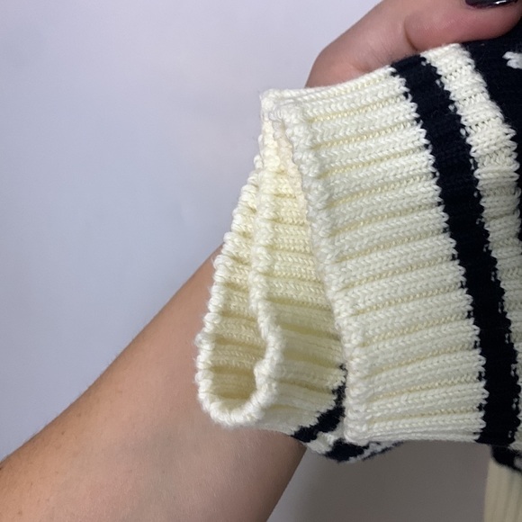 Gucci 3k Runway Limited Edition Gucci Logo Cardigan Sweater men’s small navy red - Picture 5 of 10